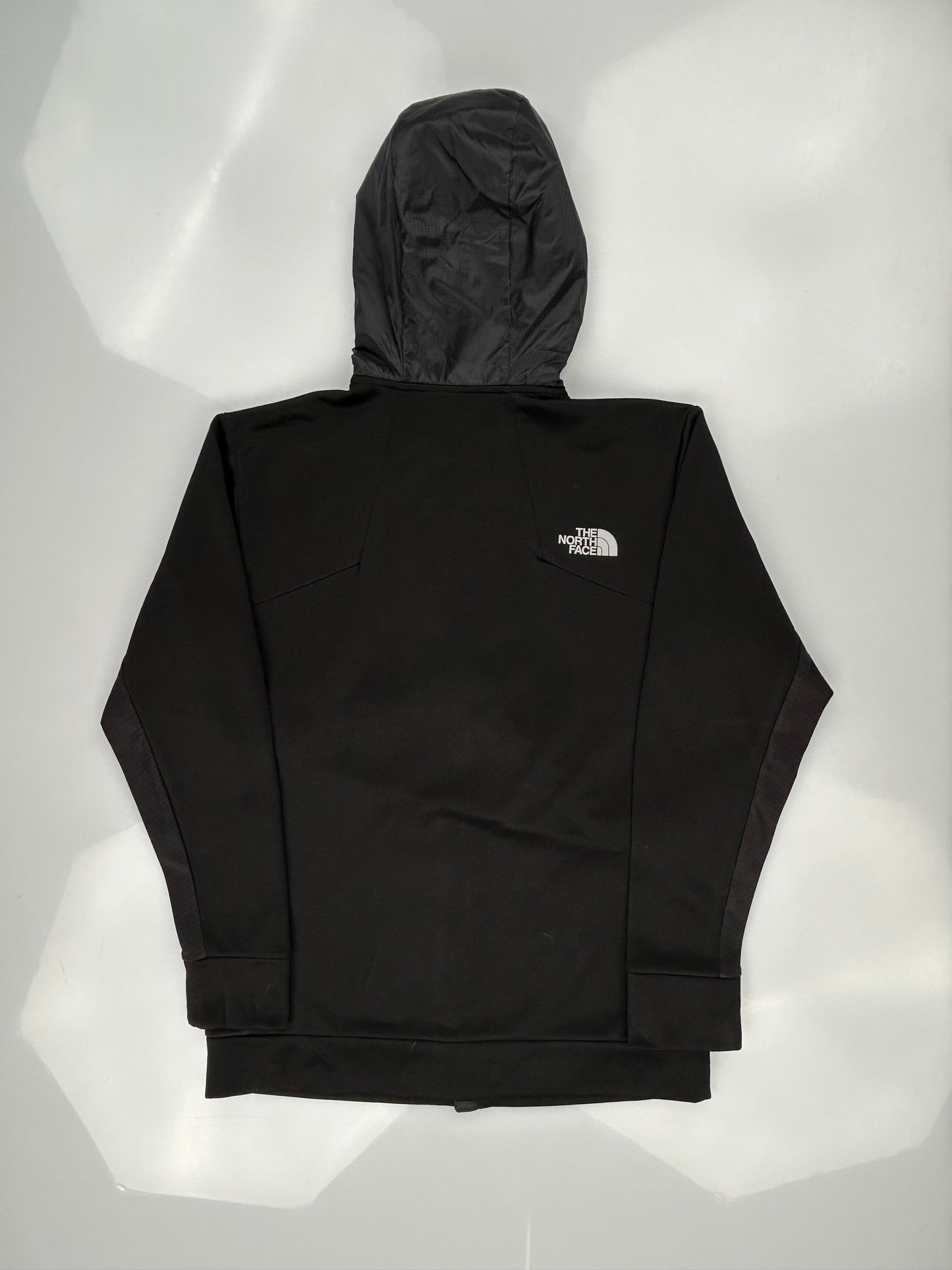 The North Face Men's Fleece Full Zip Hoodie in black The North Face Men's Fleece Full Zip Hoodie in black