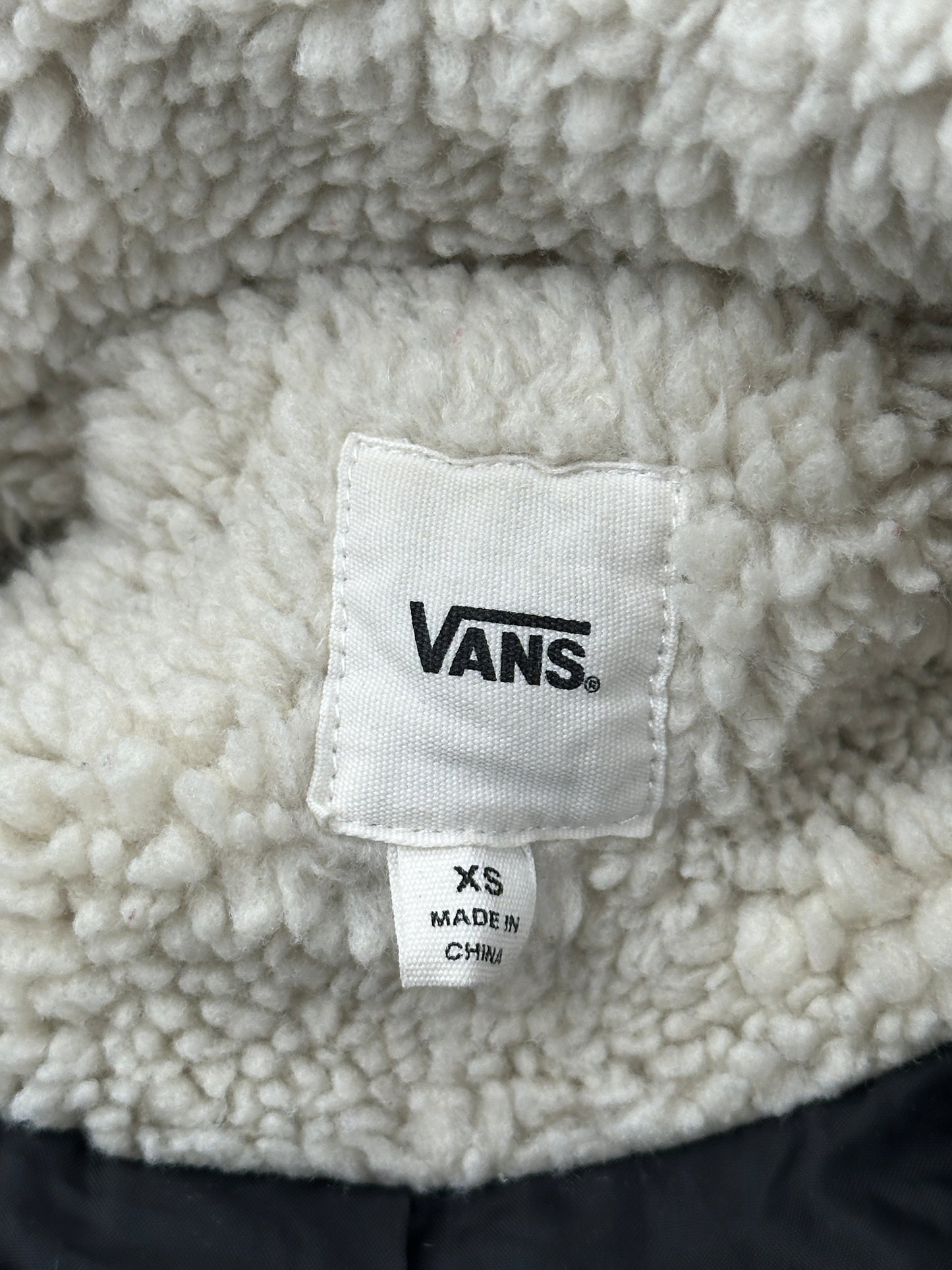 Vans Snow Out Women's Sherpa Full Zip Jacket Vans Snow Out Women's Sherpa Full Zip Jacket