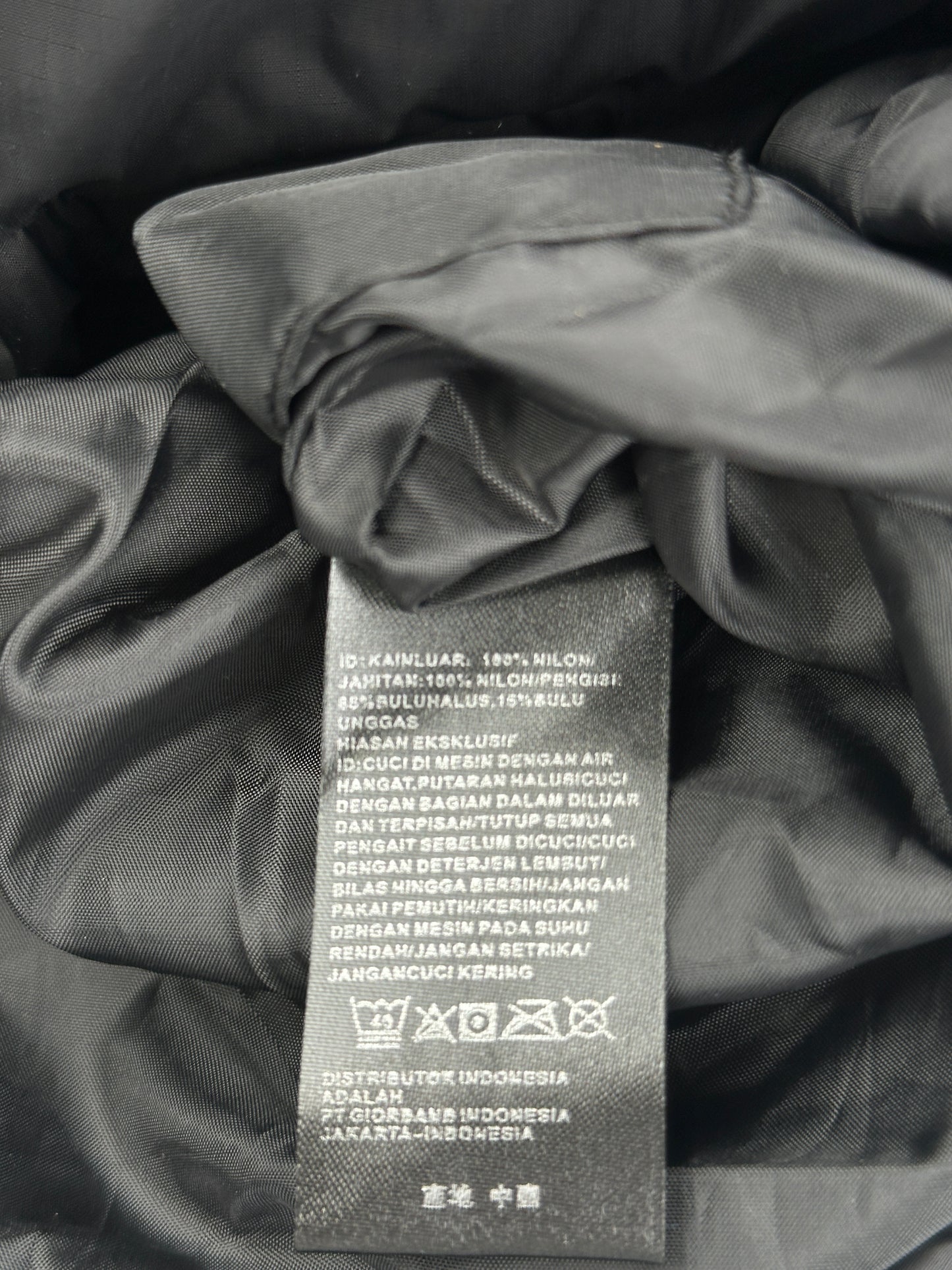 Black The North Face Neptse Puffer Jacket