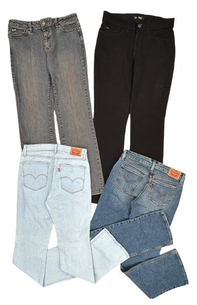 Baranded Ladies Bootcut Jeans (20pcs)